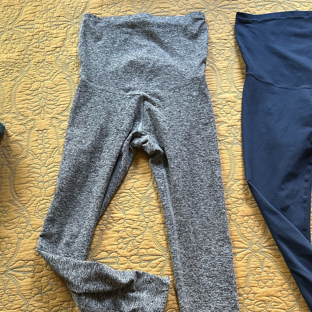 Beyond Yoga - Beyond the Bump - Space Dye Love the Bump Maternity Midi Leggings